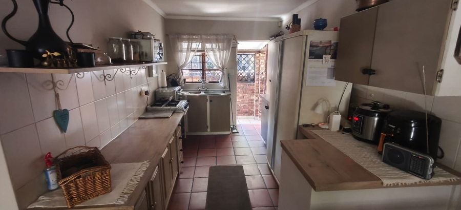 2 Bedroom Property for Sale in Geelhoutpark North West